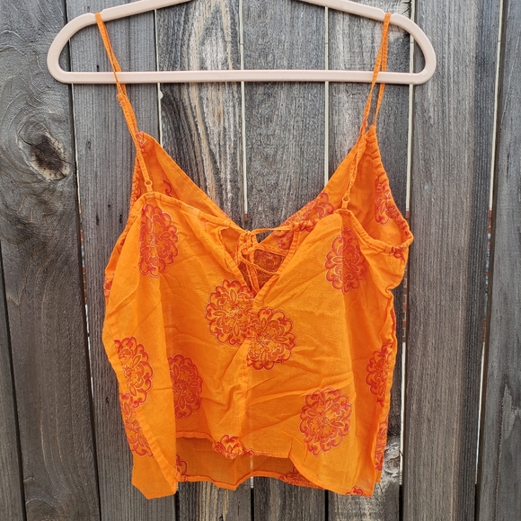 Victoria's Secret Summer Crop Top - Picture 4 of 5